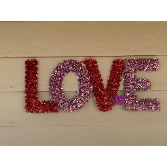 20” Red Pink Tinsel LOVE Valentines Day Wreath Door Hanger Swag Wall Decor - Picture 1 of 9
